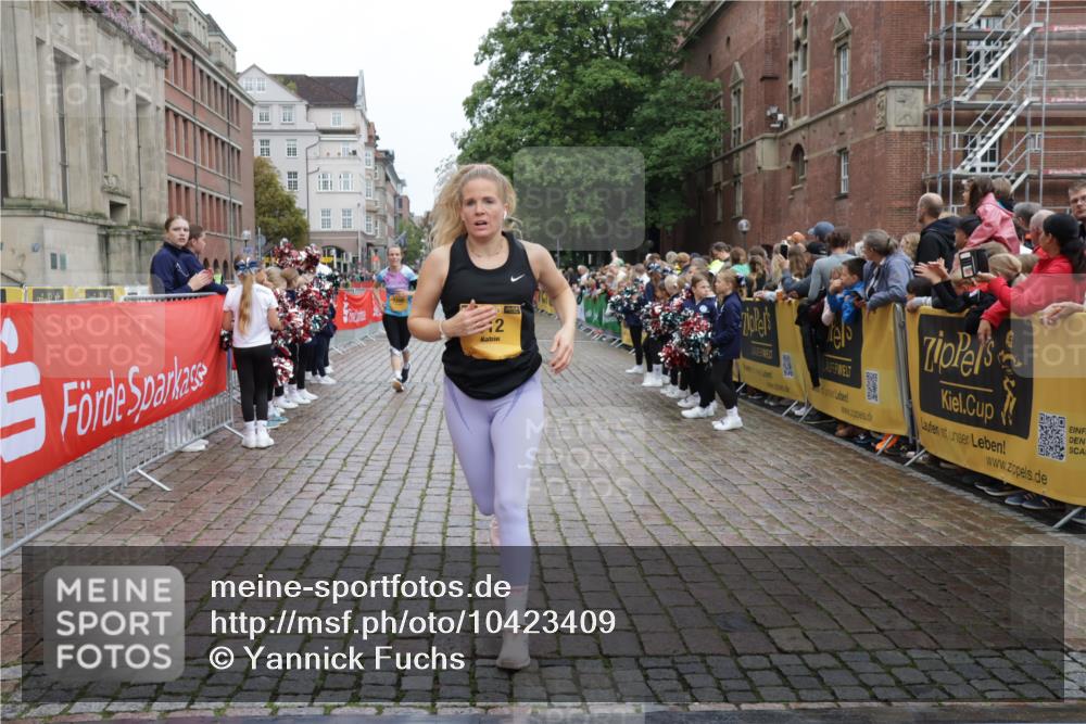 13.09.2026 - Kiel Lauf Yannick Fuchs http://msf.ph/oto/10423409 13.09.2026 09:44:40 Ziel 912, 2045, 2787, 3198, 3209, 4316, 4693, 6895, 7356, 7460, 9986, 12161, 12218, 537, 793, 801, 958, 1053, 1849, 1866, 2031, 2045, 2212, 2437, 2868, 3688, 4092, 4098, 4573, 6892, 7121, 7430, 7744, 7753, 12318, 12373, 12437, 1224, 2456, 2704, 4118, 5562, 5939, 6023, 6135, 8028, 10777, 11043, 11046, 11239, 12676, 4283, 5026, 6550, 8300, 11653, 11655, 12098 meine-sportfotos.de