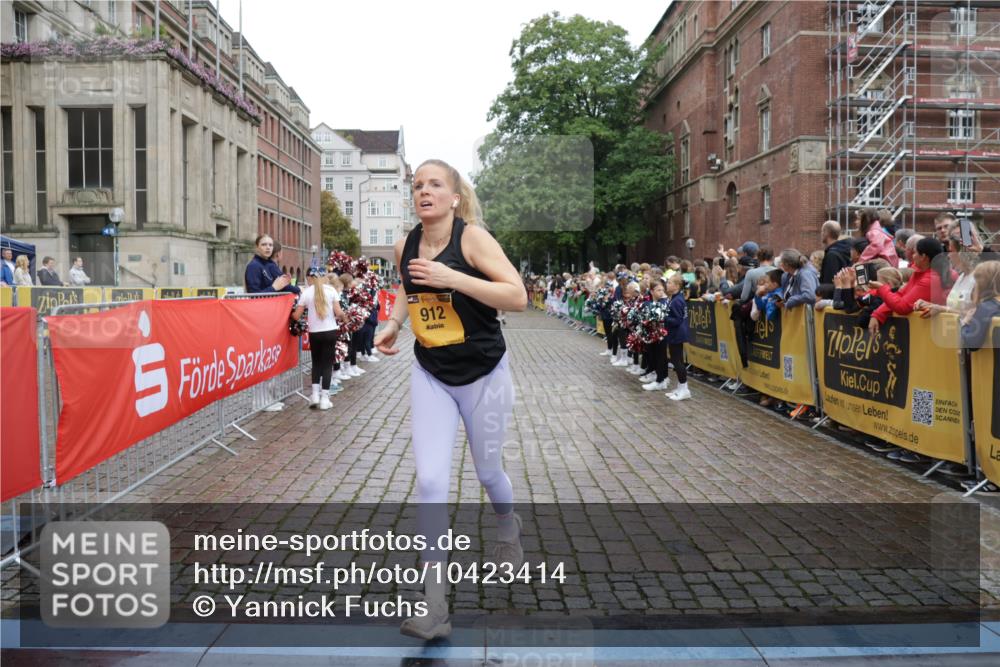 13.09.2026 - Kiel Lauf Yannick Fuchs http://msf.ph/oto/10423414 13.09.2026 09:44:40 Ziel 912, 2045, 2787, 3198, 3209, 4316, 4693, 6895, 7356, 7460, 9986, 12161, 12218, 537, 793, 801, 958, 1053, 1849, 1866, 2031, 2045, 2212, 2437, 2868, 3688, 4092, 4098, 4573, 6892, 7121, 7430, 7744, 7753, 12318, 12373, 12437, 1224, 2456, 2704, 4118, 5562, 5939, 6023, 6135, 8028, 10777, 11043, 11046, 11239, 12676, 4283, 5026, 6550, 8300, 11653, 11655, 12098 meine-sportfotos.de