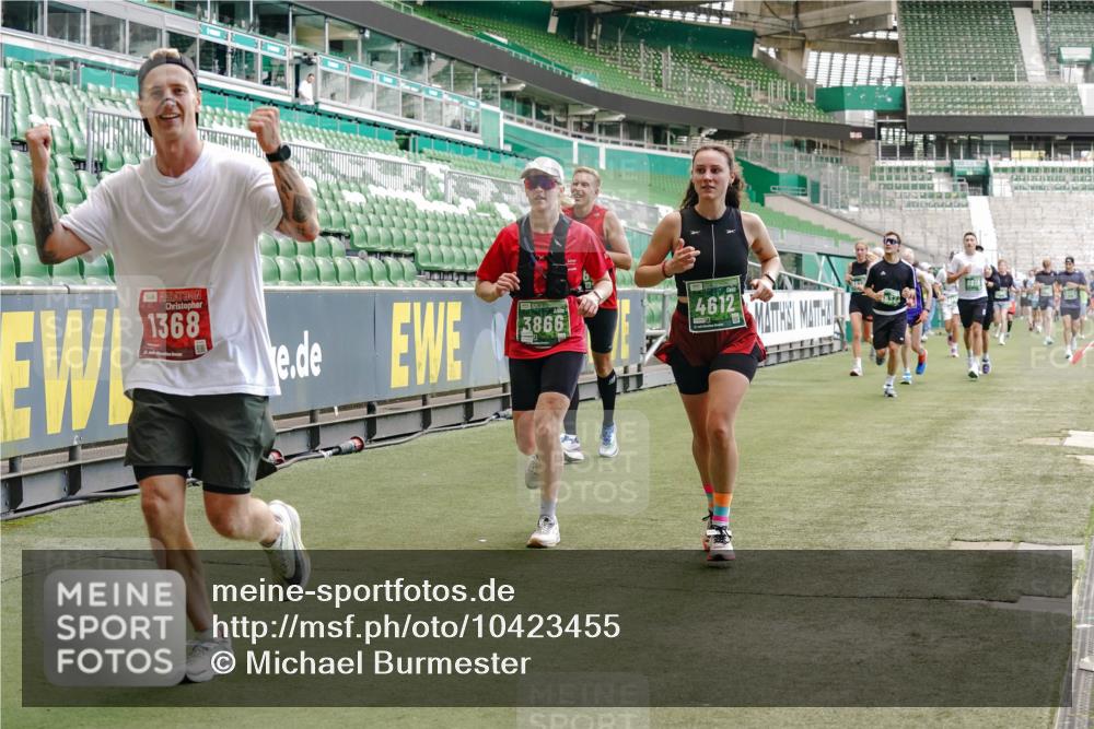 13.09.2026 - 21. swb-Marathon Bremen Michael Burmester http://msf.ph/oto/10423455 13.09.2026 13:00:30 Laufen im Stadion 135, 191, 232, 242, 260, 318, 342, 440, 651, 687, 745, 1080, 1166, 1209, 1368, 1493, 1494, 1516, 1650, 1861, 1935, 1963, 2088, 2210, 2289, 2293, 2306, 2322, 2370, 2409, 2427, 2481, 2485, 2490, 2491, 2517, 2560, 2561, 2570, 2627, 2658, 2686, 2700, 2708, 2781, 2806, 2827, 2899, 2906, 2914, 2953, 2961, 2967, 3015, 3076, 3105, 3124, 3145, 3168, 3173, 3190, 3273, 3354, 3375, 3385, 3480, 3516, 3524, 3526, 3531, 3642, 3652, 3729, 3774, 3855, 3856, 3861, 3930 meine-sportfotos.de