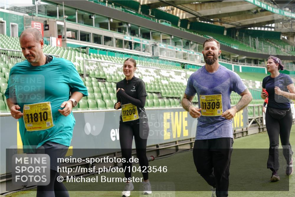13.09.2026 - 21. swb-Marathon Bremen Michael Burmester http://msf.ph/oto/10423546 13.09.2026 10:46:32 Laufen im Stadion 10137, 10161, 10194, 10202, 10242, 10344, 10349, 10430, 10472, 10524, 10535, 10568, 10600, 10651, 10895, 10933, 10970, 11050, 11181, 11200, 11244, 11296, 11309, 11367, 11457, 11529, 11530, 11546, 11573, 11574, 11579, 11639, 11675, 11709, 11760, 11821, 12057, 12089, 12153, 12177, 12178, 12211, 12224, 12285, 12316, 12317, 12374, 12422, 12462, 12539, 10002, 10004, 10005, 10148, 10271, 10303, 10325, 10330, 10335, 10361, 10362, 10459, 10513, 10882 meine-sportfotos.de