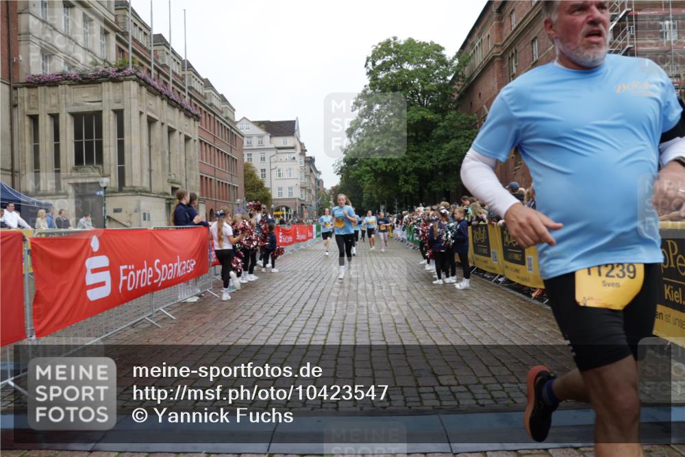 13.09.2026 - Kiel Lauf Yannick Fuchs http://msf.ph/oto/10423547 13.09.2026 09:44:51 Ziel 1224, 4118, 4693, 5939, 6023, 7460, 9986, 10777, 11043, 11046, 11239, 12218, 12676, 537, 801, 912, 958, 1053, 1849, 1866, 2031, 2045, 2212, 2437, 2787, 2868, 3198, 3209, 3688, 4098, 4316, 4573, 4693, 6892, 6895, 7121, 7356, 7430, 7744, 12161, 12318, 12437, 98, 312, 2456, 2704, 2786, 3138, 3517, 3717, 5562, 6135, 8028, 8189, 9760, 10006, 537, 793, 2031, 2437, 3688, 4092, 7753, 12373, 12437 meine-sportfotos.de
