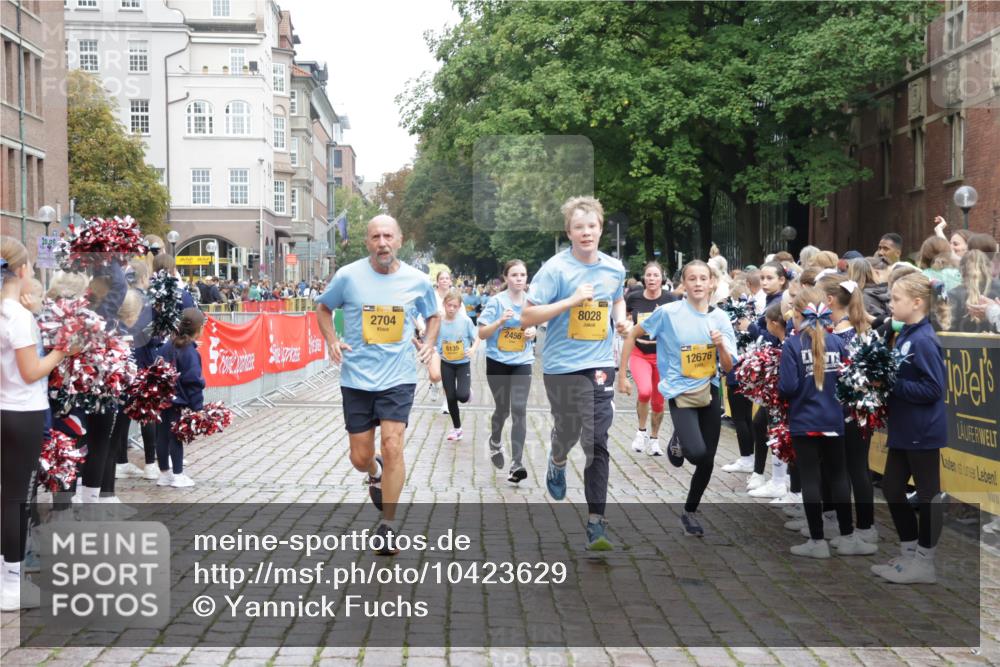 13.09.2026 - Kiel Lauf Yannick Fuchs http://msf.ph/oto/10423629 13.09.2026 09:44:57 Ziel 2456, 2704, 3138, 3717, 4118, 5562, 5939, 6023, 6135, 8028, 8189, 10777, 11043, 11239, 12676, 801, 912, 958, 1224, 1849, 1866, 2045, 2212, 2787, 2868, 3198, 3209, 4098, 4316, 4693, 6892, 6895, 7121, 7356, 7430, 7460, 7744, 9986, 11046, 12161, 12218, 98, 312, 2282, 2786, 3479, 3503, 3507, 3517, 4606, 5400, 5672, 6097, 6098, 6556, 9425, 9760, 9897, 10006, 12348, 12351, 537, 801, 1053, 2031, 2437, 2868, 3688, 4573, 7744, 12318, 12437 meine-sportfotos.de