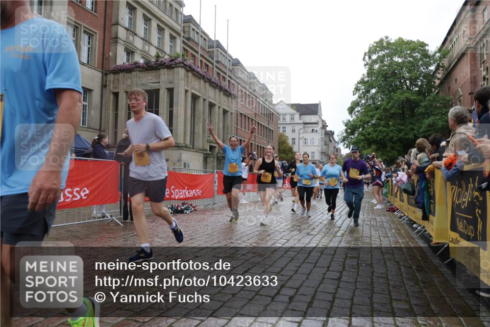 13.09.2026 - Kiel Lauf Yannick Fuchs http://msf.ph/oto/10423633 13.09.2026 10:59:05 Ziel 724, 788, 1085, 1094, 1990, 2265, 2557, 2862, 3332, 3480, 4192, 4609, 5188, 7757, 8188, 10167, 10255, 10551, 10654, 10655, 11126, 11585, 12520, 79, 1521, 1729, 2156, 2265, 2307, 2461, 2473, 2559, 2896, 2965, 2994, 3943, 3944, 4395, 4456, 5775, 6497, 7738, 7888, 8004, 8059, 8348, 8381, 8752, 8841, 9132, 9306, 9313, 9387, 9417, 10135, 10969, 11087, 11699, 12223, 12520, 12659, 12672, 1825, 2385, 2639, 2828, 4342, 5891, 5987, 6693, 7066, 7112, 7734 meine-sportfotos.de