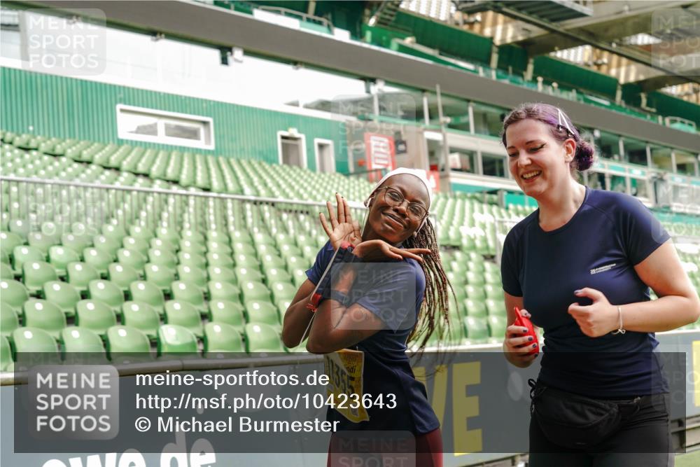 13.09.2026 - 21. swb-Marathon Bremen Michael Burmester http://msf.ph/oto/10423643 13.09.2026 10:46:34 Laufen im Stadion 10137, 10161, 10194, 10202, 10242, 10344, 10349, 10430, 10472, 10524, 10535, 10568, 10600, 10651, 10895, 10933, 10970, 11050, 11181, 11200, 11244, 11296, 11309, 11367, 11457, 11529, 11530, 11546, 11573, 11574, 11579, 11639, 11675, 11709, 11760, 11821, 12089, 12153, 12177, 12178, 12211, 12224, 12285, 12316, 12317, 12374, 12422, 12462, 12539, 10002, 10004, 10005, 10148, 10271, 10303, 10325, 10330, 10335, 10361, 10362, 10459, 10513, 10756, 10882, 10997 meine-sportfotos.de