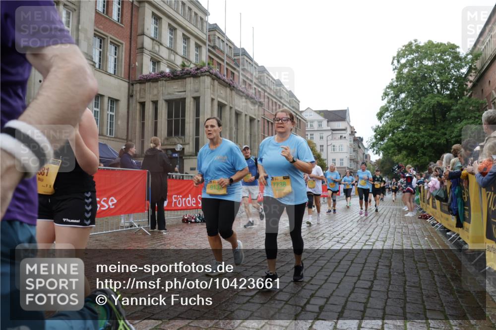 13.09.2026 - Kiel Lauf Yannick Fuchs http://msf.ph/oto/10423661 13.09.2026 10:59:07 Ziel 724, 788, 1085, 2557, 2862, 3332, 3480, 4192, 4609, 5188, 5836, 7417, 7757, 8188, 9405, 10167, 10255, 10551, 10654, 10655, 11126, 11585, 79, 788, 1085, 1094, 1521, 1729, 1990, 2156, 2265, 2307, 2473, 2559, 2896, 2965, 2994, 3943, 3944, 4395, 6497, 7738, 7757, 7888, 8004, 8059, 8348, 8381, 8752, 8841, 9132, 9306, 9313, 9387, 9417, 10135, 10969, 11087, 11699, 12223, 12520, 12659, 12672, 1825, 1835, 2385, 2394, 2639, 2771, 2828, 4342, 5891, 5977, 5987, 6693, 7066, 7112, 7734 meine-sportfotos.de