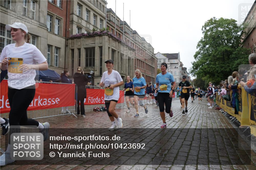13.09.2026 - Kiel Lauf Yannick Fuchs http://msf.ph/oto/10423692 13.09.2026 10:59:09 Ziel 724, 2385, 2557, 2862, 3332, 3480, 4192, 4609, 5188, 5836, 7417, 8188, 9405, 10167, 10255, 10551, 10654, 10655, 11126, 11585, 79, 788, 1085, 1094, 1521, 1729, 1990, 2156, 2265, 2307, 2473, 2557, 2559, 2896, 2994, 3943, 3944, 4395, 6497, 7757, 7888, 8004, 8059, 8348, 8841, 9306, 9313, 9387, 9417, 10969, 11087, 11699, 12223, 12520, 12659, 12672, 1825, 1835, 2394, 2639, 2771, 2828, 4342, 5891, 5977, 5987, 6693, 7066, 7112, 7734, 10799 meine-sportfotos.de