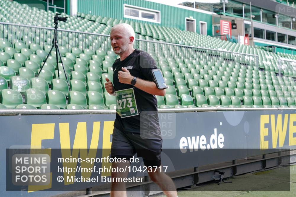13.09.2026 - 21. swb-Marathon Bremen Michael Burmester http://msf.ph/oto/10423717 13.09.2026 13:00:40 Laufen im Stadion 135, 232, 242, 260, 282, 318, 342, 440, 651, 687, 745, 1080, 1166, 1209, 1368, 1448, 1493, 1494, 1516, 1582, 1650, 1861, 1935, 1963, 2088, 2289, 2293, 2306, 2322, 2370, 2409, 2427, 2481, 2485, 2490, 2491, 2517, 2560, 2561, 2570, 2627, 2658, 2686, 2700, 2708, 2781, 2806, 2899, 2906, 2914, 2953, 2961, 2967, 3015, 3076, 3105, 3124, 3145, 3168, 3173, 3190, 3273, 3354, 3372, 3374, 3375, 3385, 3480, 3524, 3526, 3531, 3642, 3652, 3729, 3774, 3855, 3856, 3861, 3930 meine-sportfotos.de