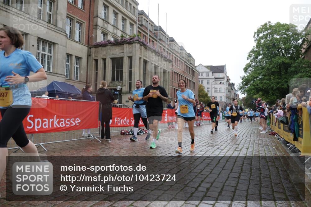 13.09.2026 - Kiel Lauf Yannick Fuchs http://msf.ph/oto/10423724 13.09.2026 10:59:13 Ziel 724, 2385, 2639, 2862, 3332, 3480, 4192, 4609, 4897, 5188, 5519, 5836, 7417, 9227, 9242, 9405, 10251, 10255, 10551, 10871, 11126, 11350, 12482, 79, 788, 1085, 1094, 1521, 1729, 1990, 2156, 2265, 2307, 2473, 2557, 2559, 2862, 2896, 2994, 3943, 3944, 6497, 7757, 8059, 8188, 8348, 8841, 9306, 9313, 9387, 10167, 10654, 10655, 10969, 11087, 11585, 11699, 12223, 12520, 12659, 620, 1825, 1835, 2394, 2771, 2828, 4342, 5891, 5977, 5987, 6693, 7066, 7112, 7734, 10799, 79 meine-sportfotos.de