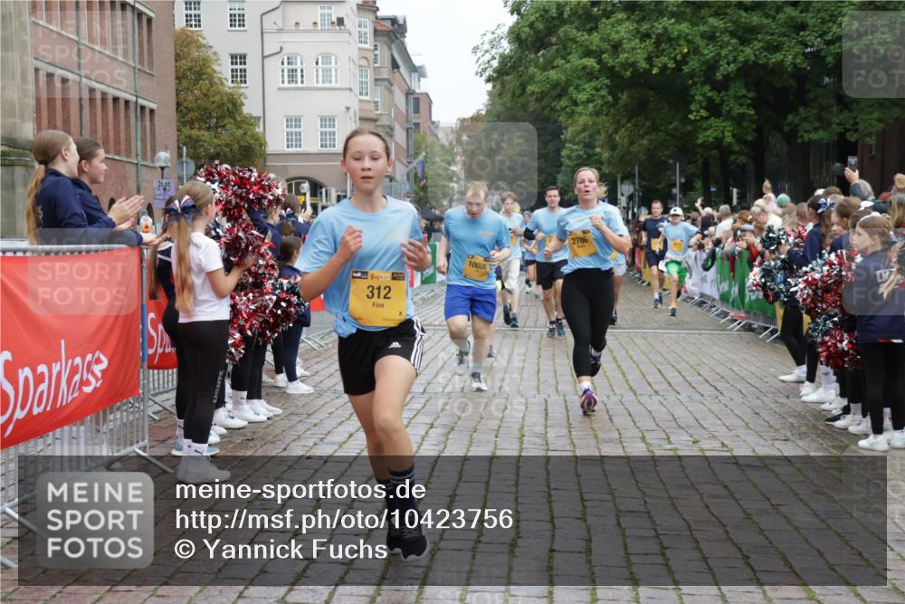 13.09.2026 - Kiel Lauf Yannick Fuchs http://msf.ph/oto/10423756 13.09.2026 09:45:09 Ziel 98, 312, 2786, 3138, 3479, 3503, 3507, 3517, 3717, 5562, 5672, 6097, 6098, 6556, 8189, 9760, 10006, 12348, 12351, 912, 1224, 2456, 2704, 2787, 3209, 4118, 4693, 5562, 5939, 6023, 6135, 7356, 7460, 8028, 9986, 10777, 11043, 11046, 11239, 12218, 12676, 1503, 2017, 2282, 2835, 3408, 4606, 5103, 5369, 5399, 5400, 5811, 7854, 8152, 8854, 9425, 9456, 9897, 10498, 11939, 12347, 912, 958, 1849, 1866, 2045, 2212, 2787, 3198, 3209, 4098, 4316 meine-sportfotos.de