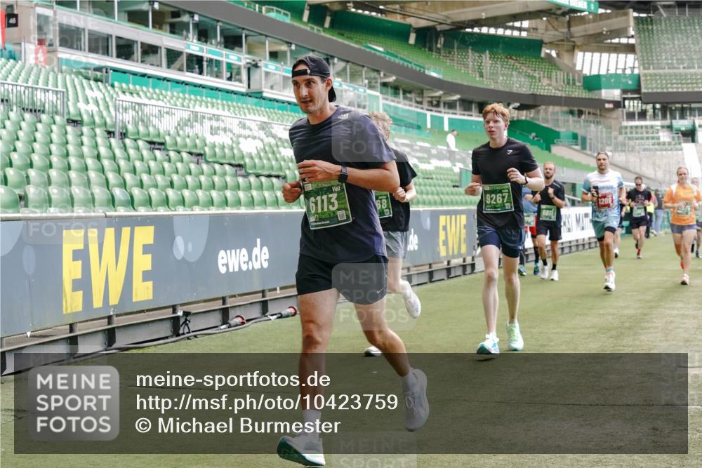 13.09.2026 - 21. swb-Marathon Bremen Michael Burmester http://msf.ph/oto/10423759 13.09.2026 13:00:42 Laufen im Stadion 135, 232, 242, 260, 282, 318, 342, 440, 651, 687, 745, 1080, 1166, 1209, 1368, 1448, 1493, 1494, 1516, 1582, 1650, 1861, 1896, 1935, 1963, 2088, 2289, 2293, 2306, 2322, 2370, 2409, 2427, 2481, 2485, 2490, 2491, 2517, 2560, 2561, 2570, 2627, 2658, 2686, 2700, 2708, 2781, 2806, 2899, 2906, 2914, 2953, 2961, 2967, 3015, 3076, 3105, 3124, 3145, 3168, 3173, 3190, 3273, 3354, 3372, 3374, 3375, 3385, 3480, 3524, 3526, 3531, 3642, 3652, 3729, 3774, 3855, 3856, 3861, 3930 meine-sportfotos.de