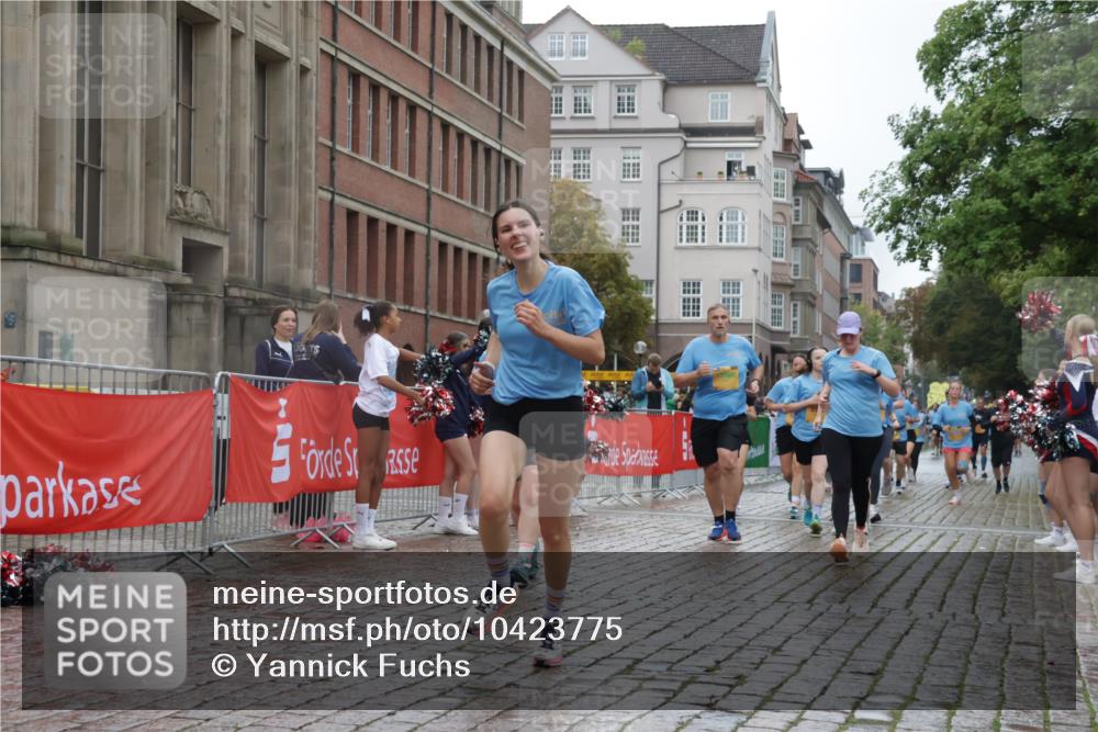 13.09.2026 - Kiel Lauf Yannick Fuchs http://msf.ph/oto/10423775 13.09.2026 10:59:19 Ziel 1825, 2385, 2639, 2828, 3480, 4342, 4897, 5188, 5519, 5836, 5891, 5987, 7066, 7112, 7417, 7527, 7734, 9227, 9242, 9405, 9684, 9700, 10251, 10453, 10536, 10871, 11126, 11340, 11350, 12482, 724, 788, 1085, 1094, 1729, 1990, 2265, 2307, 2557, 2559, 2862, 2994, 3332, 3480, 3943, 3944, 4192, 4609, 7757, 8059, 8188, 8348, 9306, 9313, 9387, 10167, 10255, 10551, 10654, 10655, 10969, 11087, 11126, 11585, 12223, 12520, 620, 1835, 2394, 2771, 5977, 6693, 10799, 79 meine-sportfotos.de