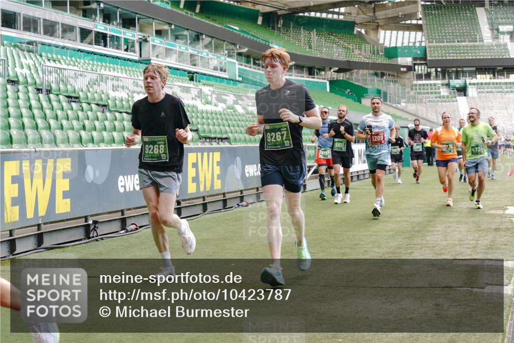 13.09.2026 - 21. swb-Marathon Bremen Michael Burmester http://msf.ph/oto/10423787 13.09.2026 13:00:43 Laufen im Stadion 135, 232, 242, 260, 282, 318, 342, 440, 651, 687, 745, 1080, 1166, 1209, 1368, 1448, 1493, 1494, 1582, 1650, 1861, 1896, 1935, 1963, 2088, 2289, 2293, 2306, 2322, 2370, 2409, 2427, 2481, 2485, 2490, 2491, 2517, 2560, 2561, 2570, 2627, 2658, 2686, 2700, 2708, 2781, 2806, 2899, 2906, 2914, 2953, 2961, 2967, 3015, 3076, 3105, 3124, 3145, 3168, 3173, 3190, 3273, 3354, 3372, 3374, 3375, 3385, 3480, 3524, 3526, 3531, 3642, 3652, 3729, 3774, 3855, 3856, 3861, 3930 meine-sportfotos.de