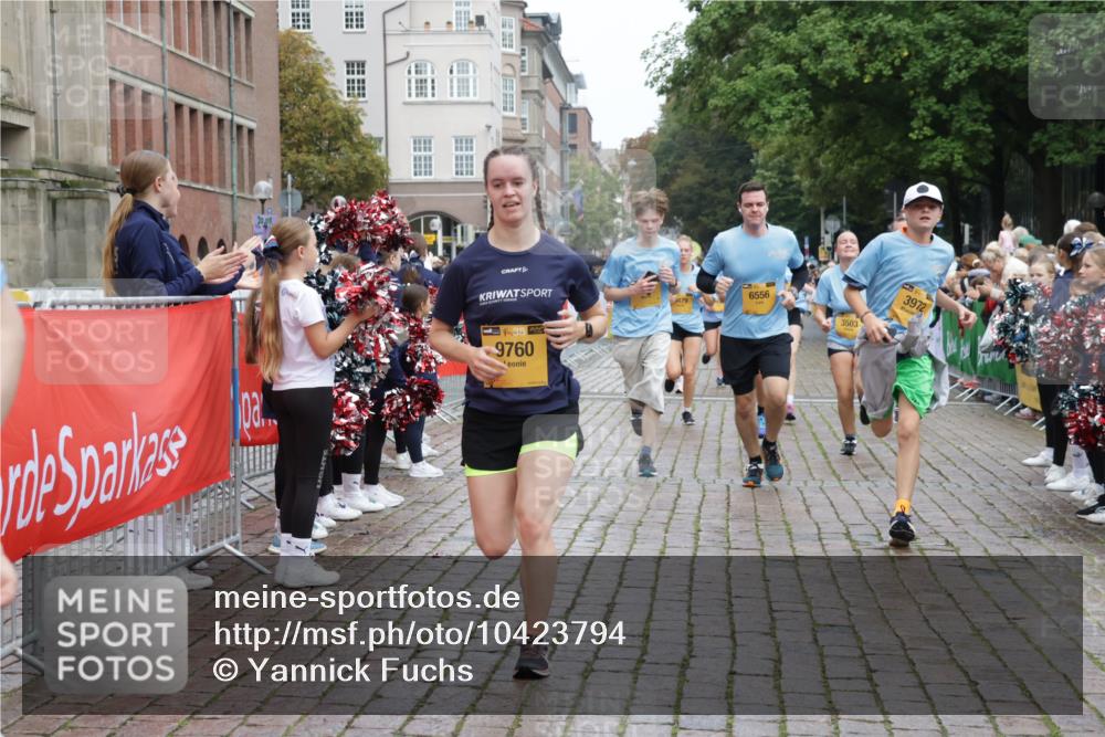 13.09.2026 - Kiel Lauf Yannick Fuchs http://msf.ph/oto/10423794 13.09.2026 09:45:12 Ziel 98, 312, 2282, 2786, 3479, 3503, 3507, 3517, 4606, 5400, 5672, 6097, 6098, 6556, 9425, 9760, 9897, 10006, 12348, 12351, 912, 1224, 2456, 2704, 3138, 3717, 4118, 4693, 5562, 5939, 6023, 6135, 7356, 7460, 8028, 8189, 9986, 10777, 11043, 11046, 11239, 12218, 12676, 1503, 1579, 2017, 2835, 3408, 5103, 5369, 5399, 5811, 6038, 7854, 8152, 8854, 9456, 10498, 11939, 12069, 12347, 912, 2045, 2787, 3198, 3209, 4316, 7356 meine-sportfotos.de