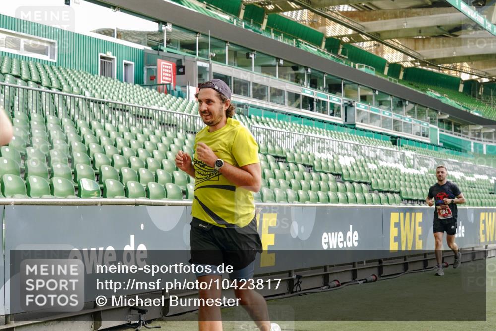 13.09.2026 - 21. swb-Marathon Bremen Michael Burmester http://msf.ph/oto/10423817 13.09.2026 13:23:35 Laufen im Stadion 137, 160, 182, 211, 324, 343, 434, 533, 548, 571, 609, 708, 721, 739, 743, 752, 892, 1157, 1178, 1259, 1273, 1331, 1471, 1597, 1598, 1657, 1669, 1691, 1746, 1788, 1883, 1944, 2213, 2252, 2286, 2433, 2445, 2465, 2475, 2483, 2495, 2503, 2504, 2526, 2571, 2619, 2685, 2711, 2768, 2776, 2936, 2968, 3252, 3282, 3288, 3289, 3292, 3312, 3347, 3351, 3364, 3381, 3395, 3423, 3447, 3505, 3530, 3559, 3727, 3770, 3784, 3819, 4020, 4054, 4231, 4406, 4407, 4431, 4466, 4467, 4584, 1506 meine-sportfotos.de