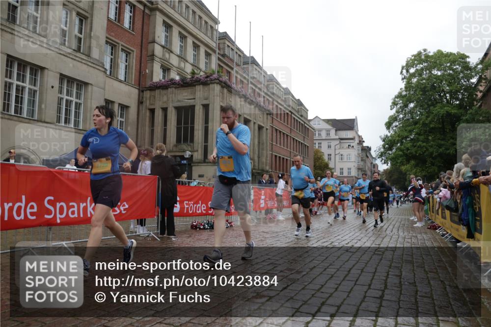 13.09.2026 - Kiel Lauf Yannick Fuchs http://msf.ph/oto/10423884 13.09.2026 10:59:26 Ziel 1825, 1835, 2354, 2394, 2639, 2771, 2828, 4342, 4897, 5519, 5891, 5977, 5987, 6693, 7066, 7112, 7527, 7734, 8208, 9227, 9242, 9684, 9700, 9778, 10251, 10453, 10536, 10799, 11016, 11177, 11202, 11340, 11350, 12359, 724, 788, 1085, 1094, 1729, 1990, 2265, 2385, 2557, 2639, 2862, 3332, 3480, 4192, 4609, 5188, 5519, 5836, 7417, 7757, 8188, 9227, 9306, 9313, 9387, 9405, 10167, 10255, 10551, 10654, 10655, 10871, 11087, 11126, 11585, 12223, 12520, 620, 1729 meine-sportfotos.de