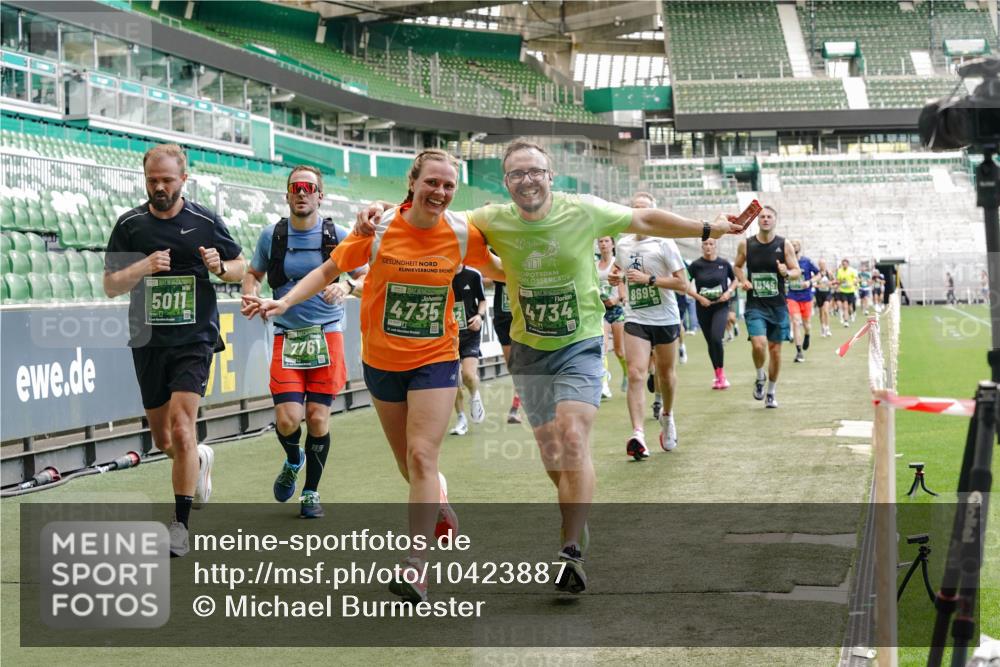 13.09.2026 - 21. swb-Marathon Bremen Michael Burmester http://msf.ph/oto/10423887 13.09.2026 13:00:46 Laufen im Stadion 135, 232, 242, 260, 282, 318, 342, 440, 651, 687, 745, 930, 1067, 1080, 1166, 1209, 1368, 1448, 1493, 1494, 1582, 1650, 1861, 1896, 1935, 1963, 2088, 2289, 2293, 2306, 2322, 2370, 2409, 2427, 2481, 2485, 2490, 2491, 2517, 2560, 2561, 2570, 2627, 2658, 2686, 2700, 2708, 2781, 2806, 2899, 2906, 2914, 2953, 2961, 2967, 3015, 3076, 3105, 3124, 3145, 3168, 3173, 3273, 3354, 3372, 3374, 3375, 3385, 3480, 3524, 3526, 3642, 3652, 3729, 3774, 3855, 3856, 3861, 3930 meine-sportfotos.de