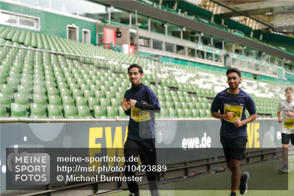 13.09.2026 - 21. swb-Marathon Bremen Michael Burmester http://msf.ph/oto/10423889 13.09.2026 10:46:45 Laufen im Stadion 10137, 10161, 10202, 10242, 10349, 10430, 10472, 10524, 10535, 10651, 10895, 10933, 10970, 11050, 11181, 11244, 11296, 11309, 11367, 11457, 11529, 11530, 11546, 11573, 11574, 11579, 11639, 11675, 11709, 11760, 11821, 12153, 12157, 12177, 12178, 12211, 12285, 12316, 12317, 12374, 12422, 12462, 10002, 10004, 10005, 10148, 10271, 10303, 10325, 10330, 10335, 10361, 10362, 10459, 10513, 10629, 10756, 10779, 10882, 10997, 11355 meine-sportfotos.de