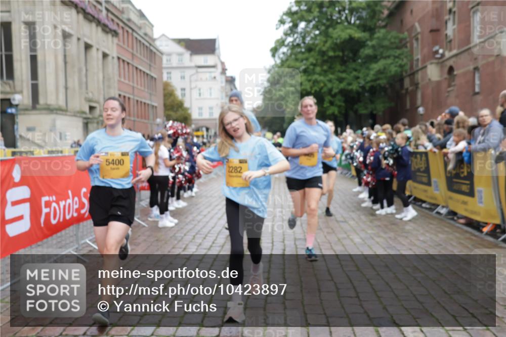 13.09.2026 - Kiel Lauf Yannick Fuchs http://msf.ph/oto/10423897 13.09.2026 09:45:18 Ziel 1503, 2282, 2786, 3479, 3503, 3507, 4606, 5103, 5399, 5400, 5672, 5811, 6097, 6098, 6556, 8854, 9425, 9760, 9897, 10006, 12347, 12348, 12351, 98, 312, 1224, 2456, 2704, 2786, 3138, 3517, 3717, 4118, 5562, 5939, 6023, 6135, 7460, 8028, 8189, 9986, 10777, 11043, 11046, 11239, 12676, 1023, 1579, 2017, 2835, 3408, 5369, 6038, 7854, 8126, 8152, 9456, 10498, 11939, 12069, 12281, 912, 1224, 4693, 7356, 7460, 9986, 11046, 12218 meine-sportfotos.de
