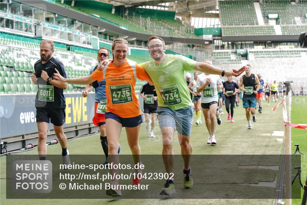 13.09.2026 - 21. swb-Marathon Bremen Michael Burmester http://msf.ph/oto/10423902 13.09.2026 13:00:47 Laufen im Stadion 135, 232, 242, 260, 282, 318, 342, 440, 651, 687, 745, 930, 1067, 1080, 1166, 1209, 1368, 1448, 1493, 1494, 1582, 1650, 1861, 1896, 1935, 1963, 2088, 2289, 2293, 2306, 2322, 2370, 2409, 2427, 2481, 2485, 2490, 2491, 2517, 2560, 2561, 2570, 2627, 2658, 2686, 2700, 2708, 2781, 2806, 2899, 2906, 2914, 2953, 2961, 2967, 3015, 3076, 3105, 3124, 3145, 3168, 3173, 3273, 3354, 3372, 3374, 3375, 3385, 3480, 3524, 3526, 3642, 3652, 3729, 3774, 3855, 3856, 3861, 3930 meine-sportfotos.de