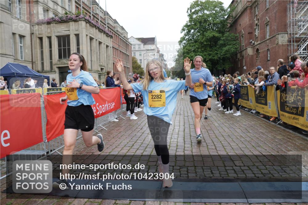 13.09.2026 - Kiel Lauf Yannick Fuchs http://msf.ph/oto/10423904 13.09.2026 09:45:18 Ziel 1503, 2282, 2786, 3479, 3503, 3507, 4606, 5103, 5399, 5400, 5672, 5811, 6097, 6098, 6556, 8854, 9425, 9760, 9897, 10006, 12347, 12348, 12351, 98, 312, 1224, 2456, 2704, 2786, 3138, 3517, 3717, 4118, 5562, 5939, 6023, 6135, 7460, 8028, 8189, 9986, 10777, 11043, 11046, 11239, 12676, 1023, 1579, 2017, 2835, 3408, 5369, 6038, 7854, 8126, 8152, 9456, 10498, 11939, 12069, 12281, 912, 1224, 4693, 7356, 7460, 9986, 11046, 12218 meine-sportfotos.de