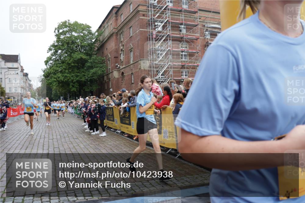 13.09.2026 - Kiel Lauf Yannick Fuchs http://msf.ph/oto/10423938 13.09.2026 09:45:20 Ziel 1503, 2017, 2282, 3408, 3479, 3503, 3507, 4606, 5103, 5369, 5399, 5400, 5672, 5811, 6097, 6098, 6556, 8854, 9425, 9456, 9760, 9897, 11939, 12347, 12348, 12351, 98, 312, 1224, 2456, 2704, 2786, 3138, 3517, 3717, 4118, 5562, 5939, 6023, 6135, 7460, 8028, 8189, 9760, 10006, 10777, 11043, 11046, 11239, 12676, 1023, 1579, 2835, 6038, 7349, 7854, 8126, 8152, 10498, 12069, 12281, 1224, 4693, 7356, 7460, 9986, 11046, 11239, 12218 meine-sportfotos.de