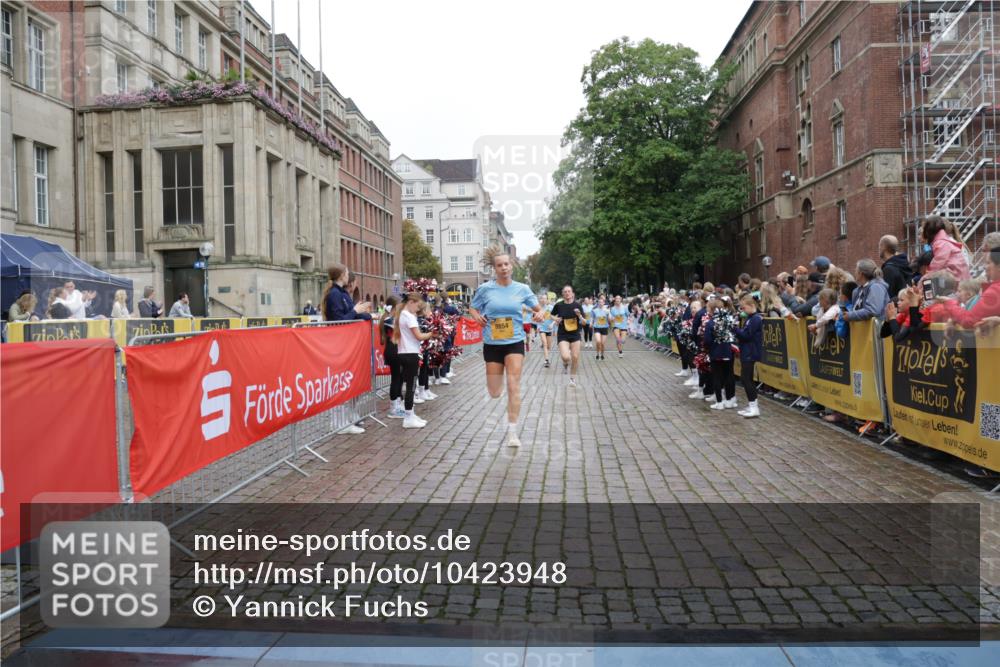13.09.2026 - Kiel Lauf Yannick Fuchs http://msf.ph/oto/10423948 13.09.2026 09:45:21 Ziel 1503, 2017, 2282, 3408, 3479, 3503, 3507, 4606, 5103, 5369, 5399, 5400, 5672, 5811, 6097, 6098, 6556, 8152, 8854, 9425, 9456, 9897, 10498, 11939, 12347, 12348, 12351, 98, 312, 1224, 2456, 2704, 2786, 3138, 3517, 3717, 4118, 5562, 5939, 6023, 6135, 8028, 8189, 9760, 10006, 10777, 11043, 11046, 11239, 12676, 1023, 1579, 2835, 3025, 6038, 7349, 7854, 8126, 10445, 12069, 12281, 1224, 4693, 7356, 7460, 9986, 11046, 11239, 12218 meine-sportfotos.de