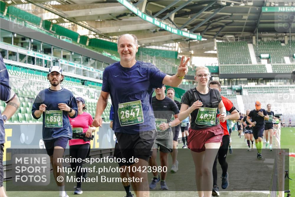 13.09.2026 - 21. swb-Marathon Bremen Michael Burmester http://msf.ph/oto/10423980 13.09.2026 13:23:40 Laufen im Stadion 137, 160, 182, 211, 324, 434, 533, 548, 571, 609, 708, 721, 739, 743, 752, 892, 1157, 1178, 1259, 1273, 1331, 1463, 1471, 1597, 1598, 1657, 1691, 1746, 1788, 1883, 1944, 2095, 2213, 2252, 2286, 2312, 2323, 2433, 2445, 2465, 2475, 2483, 2495, 2503, 2504, 2526, 2571, 2685, 2711, 2768, 2776, 2936, 2968, 3252, 3282, 3288, 3289, 3292, 3312, 3347, 3351, 3364, 3381, 3395, 3423, 3447, 3505, 3530, 3559, 3727, 3770, 3784, 3819, 4020, 4054, 4231, 4406, 4407, 4431, 4466, 4467, 4584 meine-sportfotos.de