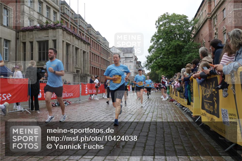 13.09.2026 - Kiel Lauf Yannick Fuchs http://msf.ph/oto/10424038 13.09.2026 10:59:41 Ziel 620, 683, 747, 988, 2354, 3108, 3113, 3176, 3348, 3607, 3663, 5173, 5382, 5608, 7350, 7454, 7543, 7614, 8234, 8723, 8884, 9971, 10157, 10916, 10918, 12408, 1825, 1835, 2354, 2385, 2394, 2639, 2771, 2828, 3480, 4192, 4342, 4897, 5188, 5519, 5836, 5891, 5977, 5987, 6693, 7066, 7112, 7417, 7527, 7734, 8208, 9227, 9242, 9405, 9684, 9700, 9778, 10251, 10255, 10453, 10536, 10799, 10871, 11016, 11126, 11177, 12359, 3332, 4192, 4609, 10255 meine-sportfotos.de