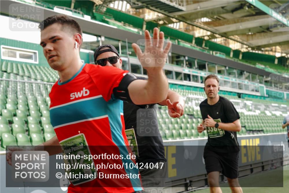 13.09.2026 - 21. swb-Marathon Bremen Michael Burmester http://msf.ph/oto/10424047 13.09.2026 13:23:43 Laufen im Stadion 137, 160, 182, 211, 324, 434, 533, 548, 571, 609, 708, 721, 739, 743, 752, 892, 1157, 1178, 1259, 1273, 1331, 1463, 1471, 1597, 1598, 1657, 1691, 1746, 1788, 1883, 1944, 2095, 2213, 2252, 2286, 2312, 2323, 2433, 2445, 2465, 2475, 2483, 2495, 2503, 2504, 2526, 2571, 2711, 2768, 2776, 2936, 2968, 3252, 3282, 3288, 3289, 3292, 3298, 3312, 3347, 3351, 3364, 3381, 3395, 3423, 3447, 3505, 3530, 3559, 3727, 3770, 3784, 3819, 4020, 4054, 4231, 4406, 4407, 4431, 4466, 4467, 4584 meine-sportfotos.de