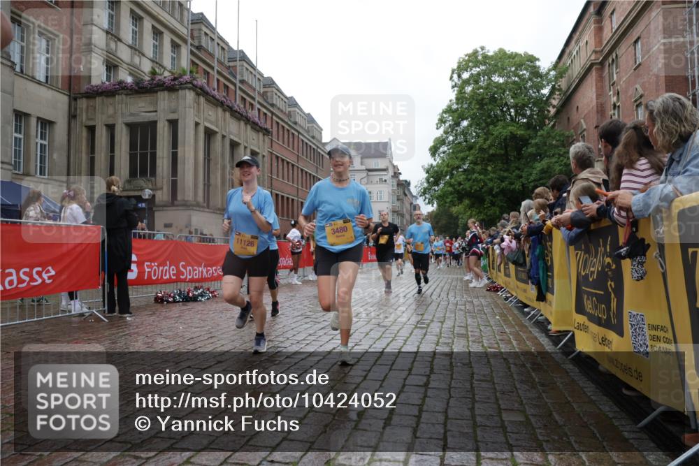 13.09.2026 - Kiel Lauf Yannick Fuchs http://msf.ph/oto/10424052 13.09.2026 10:59:43 Ziel 469, 683, 747, 988, 1002, 3108, 3113, 3176, 3607, 3663, 5173, 5382, 5608, 5627, 7350, 7454, 7543, 7614, 8234, 8723, 8884, 9971, 10157, 10916, 10918, 12408, 620, 1825, 1835, 2354, 2385, 2394, 2639, 2771, 2828, 3348, 3480, 3663, 4342, 4897, 5188, 5519, 5836, 5891, 5977, 5987, 6693, 7066, 7112, 7417, 7527, 7734, 8208, 9227, 9242, 9405, 9684, 9700, 9778, 9971, 10157, 10251, 10255, 10453, 10536, 10799, 10871, 11016, 11126, 11177, 12359, 3332, 4192, 4609, 10255 meine-sportfotos.de
