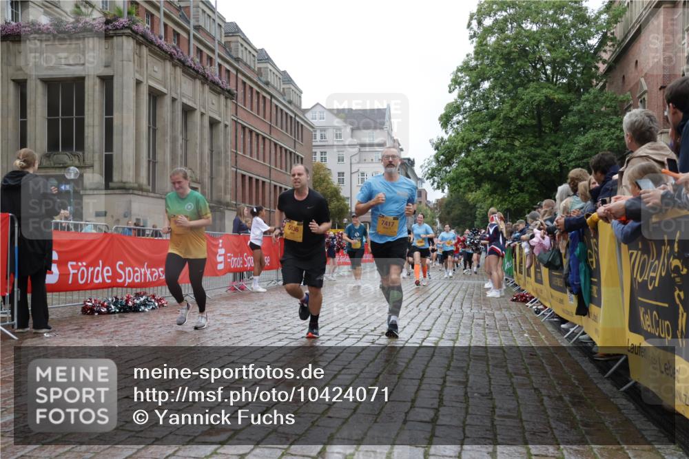 13.09.2026 - Kiel Lauf Yannick Fuchs http://msf.ph/oto/10424071 13.09.2026 10:59:44 Ziel 469, 683, 747, 988, 1002, 3063, 3108, 3113, 3176, 3607, 5173, 5261, 5382, 5608, 5627, 7350, 7454, 7543, 7614, 8234, 8723, 8884, 10916, 10918, 12408, 620, 1825, 1835, 2354, 2385, 2394, 2639, 2771, 2828, 3108, 3348, 3480, 3663, 4342, 4897, 5188, 5519, 5836, 5891, 5977, 5987, 6693, 7066, 7112, 7417, 7527, 7734, 8208, 9227, 9242, 9405, 9684, 9700, 9778, 9971, 10157, 10251, 10453, 10536, 10799, 10871, 11016, 11126, 11177, 12359, 3332, 4192, 4609, 10255 meine-sportfotos.de