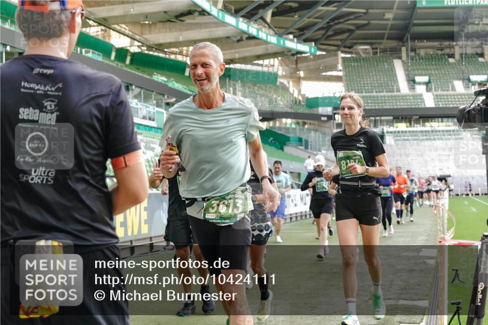13.09.2026 - 21. swb-Marathon Bremen Michael Burmester http://msf.ph/oto/10424111 13.09.2026 13:23:46 Laufen im Stadion 137, 160, 182, 211, 324, 434, 533, 548, 571, 609, 708, 721, 739, 743, 752, 892, 1157, 1178, 1259, 1273, 1331, 1463, 1471, 1597, 1598, 1657, 1691, 1746, 1788, 1883, 1944, 2095, 2213, 2252, 2286, 2312, 2323, 2433, 2445, 2465, 2475, 2483, 2495, 2503, 2504, 2526, 2571, 2711, 2768, 2776, 2936, 2968, 3252, 3282, 3288, 3289, 3292, 3298, 3312, 3347, 3351, 3364, 3381, 3395, 3423, 3447, 3505, 3530, 3559, 3727, 3770, 3784, 3819, 4020, 4054, 4231, 4406, 4407, 4431, 4466, 4467, 4584 meine-sportfotos.de