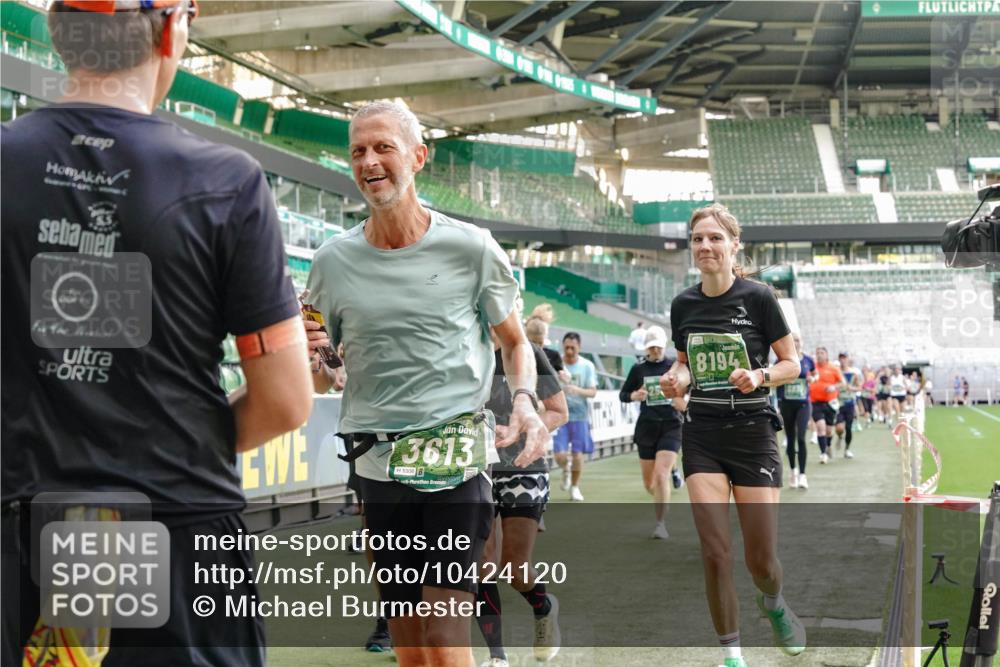 13.09.2026 - 21. swb-Marathon Bremen Michael Burmester http://msf.ph/oto/10424120 13.09.2026 13:23:46 Laufen im Stadion 137, 160, 182, 211, 324, 434, 533, 548, 571, 609, 708, 721, 739, 743, 752, 892, 1157, 1178, 1259, 1273, 1331, 1463, 1471, 1597, 1598, 1657, 1691, 1746, 1788, 1883, 1944, 2095, 2213, 2252, 2286, 2312, 2323, 2433, 2445, 2465, 2475, 2483, 2495, 2503, 2504, 2526, 2571, 2711, 2768, 2776, 2936, 2968, 3252, 3282, 3288, 3289, 3292, 3298, 3312, 3347, 3351, 3364, 3381, 3395, 3423, 3447, 3505, 3530, 3559, 3727, 3770, 3784, 3819, 4020, 4054, 4231, 4406, 4407, 4431, 4466, 4467, 4584 meine-sportfotos.de