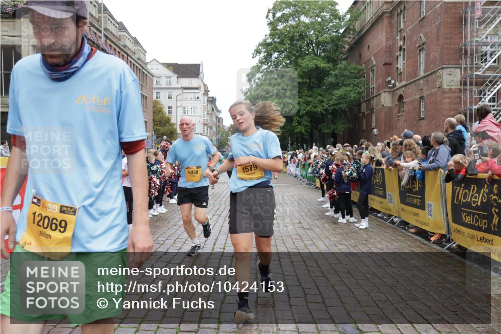 13.09.2026 - Kiel Lauf Yannick Fuchs http://msf.ph/oto/10424153 13.09.2026 09:45:34 Ziel 1023, 1579, 2017, 2835, 3408, 5369, 6038, 7349, 7854, 8126, 8152, 9456, 10498, 11939, 12069, 12281, 98, 312, 1503, 2282, 2786, 3138, 3408, 3479, 3503, 3507, 3517, 3717, 4606, 5103, 5399, 5400, 5562, 5672, 5811, 6097, 6098, 6556, 8189, 8854, 9425, 9760, 9897, 10006, 12347, 12348, 12351, 557, 1418, 2127, 2788, 3025, 3142, 3301, 3974, 4413, 4569, 5511, 5757, 7202, 7572, 9841, 10036, 10142, 10392, 10445, 12374, 12841, 2456, 2704, 3138, 4118, 5939, 6023 meine-sportfotos.de