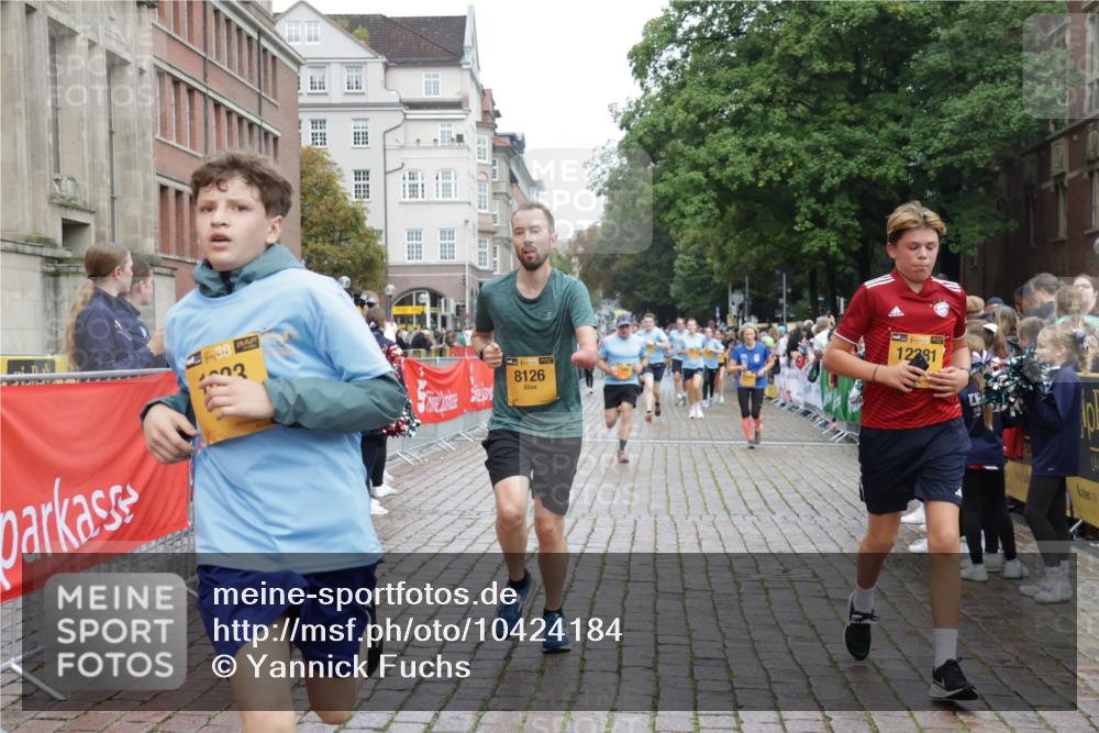 13.09.2026 - Kiel Lauf Yannick Fuchs http://msf.ph/oto/10424184 13.09.2026 09:45:37 Ziel 1023, 1579, 2835, 3025, 6038, 7349, 7854, 8126, 10142, 10445, 12069, 12281, 98, 312, 1503, 2017, 2282, 2786, 2835, 3408, 3479, 3503, 3507, 3517, 4606, 5103, 5369, 5399, 5400, 5672, 5811, 6097, 6098, 6556, 7854, 8152, 8854, 9425, 9456, 9760, 9897, 10006, 10498, 11939, 12347, 12348, 12351, 557, 1418, 2127, 2788, 3142, 3301, 3974, 4413, 4569, 5511, 5757, 5829, 7202, 7572, 7911, 7924, 8244, 8859, 9841, 10036, 10392, 10719, 12374, 12841, 98, 2456, 2704, 3138 meine-sportfotos.de