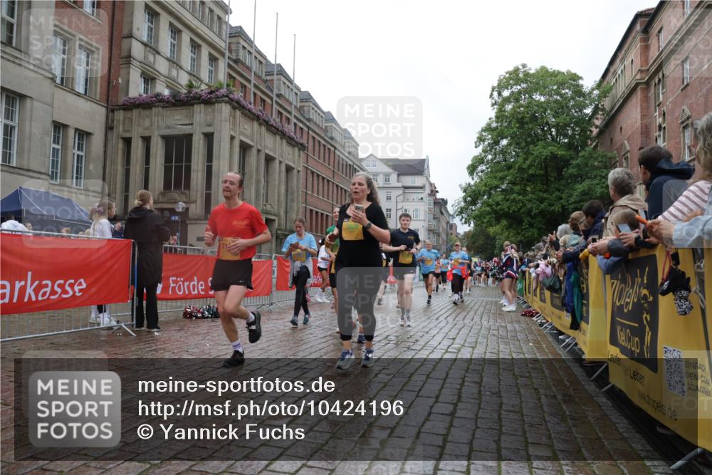 13.09.2026 - Kiel Lauf Yannick Fuchs http://msf.ph/oto/10424196 13.09.2026 10:59:57 Ziel 469, 964, 1002, 1562, 1728, 1895, 1948, 2287, 3063, 4509, 5261, 5627, 6295, 7398, 7954, 8120, 9140, 9271, 9299, 11007, 11377, 11415, 620, 683, 747, 988, 1002, 1835, 2354, 2394, 2771, 2828, 3108, 3113, 3176, 3348, 3607, 3663, 5173, 5382, 5608, 5627, 5977, 5987, 6693, 7066, 7112, 7350, 7454, 7543, 7614, 8208, 8234, 8723, 8884, 9684, 9700, 9778, 9971, 10157, 10453, 10536, 10799, 10916, 10918, 11016, 11177, 12359, 12408, 173, 327, 2187, 2558, 3121, 2828, 4342, 5891, 7066, 7734 meine-sportfotos.de