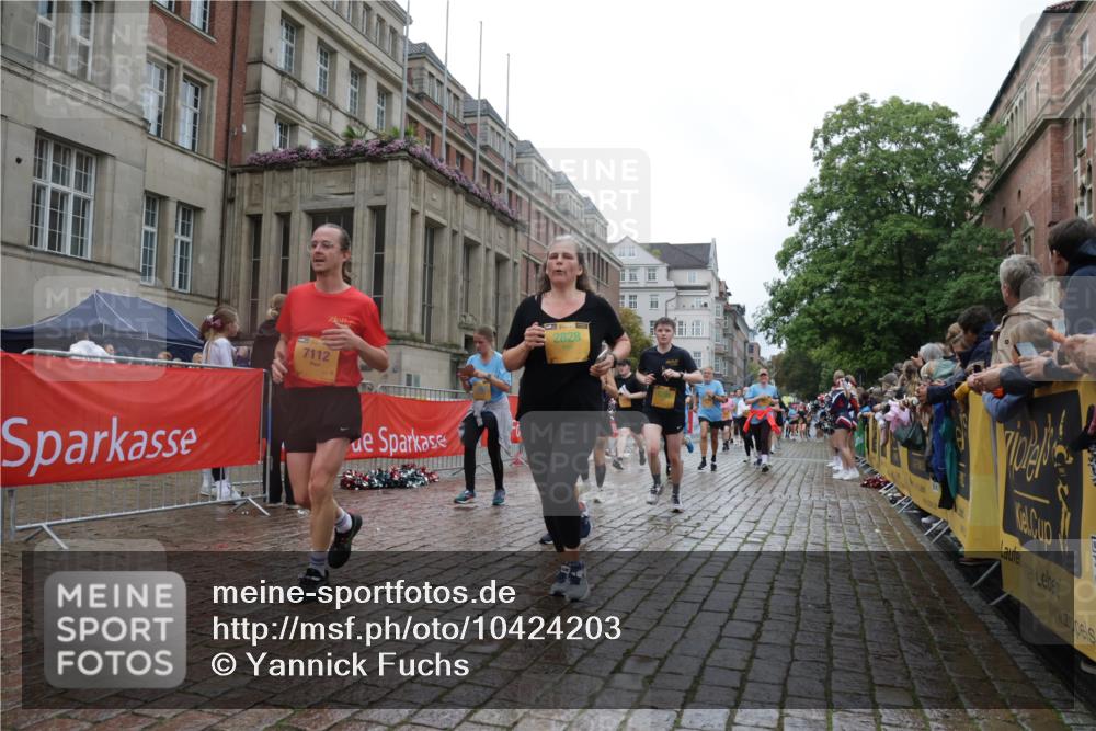 13.09.2026 - Kiel Lauf Yannick Fuchs http://msf.ph/oto/10424203 13.09.2026 10:59:57 Ziel 469, 964, 1002, 1562, 1728, 1895, 1948, 2287, 3063, 4509, 5261, 5627, 6295, 7398, 7954, 8120, 9140, 9271, 9299, 11007, 11377, 11415, 620, 683, 747, 988, 1002, 1835, 2354, 2394, 2771, 2828, 3108, 3113, 3176, 3348, 3607, 3663, 5173, 5382, 5608, 5627, 5977, 5987, 6693, 7066, 7112, 7350, 7454, 7543, 7614, 8208, 8234, 8723, 8884, 9684, 9700, 9778, 9971, 10157, 10453, 10536, 10799, 10916, 10918, 11016, 11177, 12359, 12408, 173, 327, 2187, 2558, 3121, 2828, 4342, 5891, 7066, 7734 meine-sportfotos.de