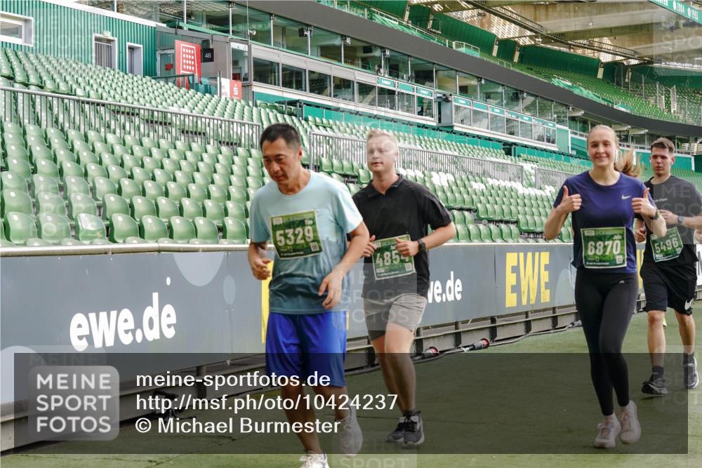 13.09.2026 - 21. swb-Marathon Bremen Michael Burmester http://msf.ph/oto/10424237 13.09.2026 13:23:52 Laufen im Stadion 137, 160, 182, 211, 324, 434, 533, 548, 571, 609, 708, 721, 723, 739, 743, 752, 892, 1157, 1178, 1259, 1273, 1331, 1463, 1471, 1597, 1598, 1691, 1746, 1788, 1883, 1944, 2095, 2211, 2213, 2252, 2286, 2312, 2323, 2433, 2445, 2465, 2475, 2483, 2495, 2497, 2503, 2504, 2526, 2571, 2768, 2776, 2936, 2968, 3252, 3282, 3288, 3289, 3292, 3298, 3312, 3347, 3364, 3381, 3395, 3423, 3447, 3505, 3530, 3559, 3727, 3770, 3819, 4020, 4054, 4231, 4406, 4407, 4431, 4466, 4467, 4584 meine-sportfotos.de