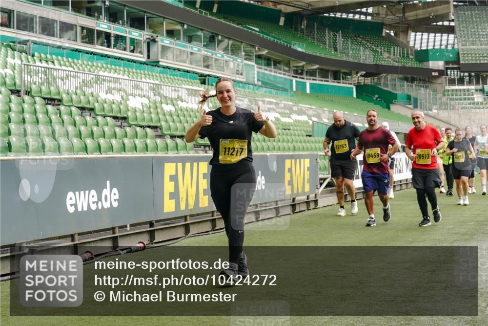 13.09.2026 - 21. swb-Marathon Bremen Michael Burmester http://msf.ph/oto/10424272 13.09.2026 10:47:03 Laufen im Stadion 10161, 10349, 10472, 10535, 10895, 10933, 10970, 11050, 11104, 11181, 11244, 11296, 11309, 11367, 11457, 11529, 11530, 11546, 11573, 11574, 11579, 11639, 11663, 11675, 11709, 11760, 11821, 12157, 12177, 12178, 12211, 12285, 12316, 12317, 12340, 12374, 12422, 12462, 10002, 10004, 10005, 10176, 10271, 10295, 10303, 10325, 10330, 10335, 10361, 10362, 10459, 10513, 10629, 10756, 10779, 10882, 10997, 10999, 11233, 11307, 11355 meine-sportfotos.de