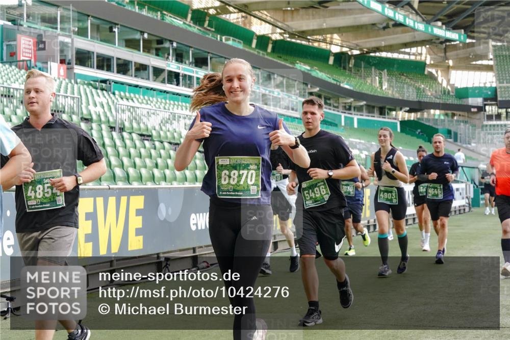 13.09.2026 - 21. swb-Marathon Bremen Michael Burmester http://msf.ph/oto/10424276 13.09.2026 13:23:53 Laufen im Stadion 137, 160, 182, 211, 324, 434, 533, 548, 571, 609, 708, 721, 723, 739, 743, 752, 892, 1157, 1178, 1259, 1273, 1331, 1463, 1471, 1597, 1598, 1691, 1746, 1788, 1883, 1944, 2095, 2211, 2213, 2252, 2286, 2312, 2323, 2433, 2445, 2465, 2475, 2483, 2495, 2497, 2503, 2504, 2526, 2571, 2768, 2776, 2936, 2968, 3252, 3282, 3288, 3289, 3292, 3298, 3312, 3347, 3364, 3381, 3395, 3423, 3447, 3505, 3530, 3559, 3727, 3770, 3819, 4020, 4054, 4231, 4406, 4407, 4431, 4466, 4467, 4584 meine-sportfotos.de