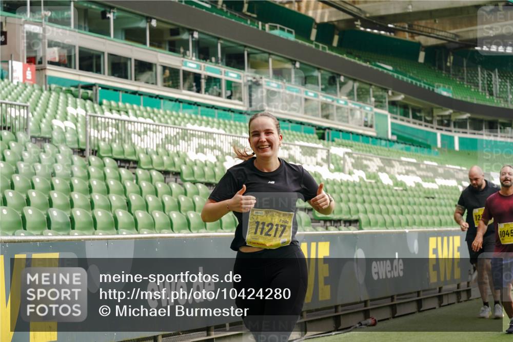 13.09.2026 - 21. swb-Marathon Bremen Michael Burmester http://msf.ph/oto/10424280 13.09.2026 10:47:04 Laufen im Stadion 10161, 10349, 10472, 10535, 10895, 10933, 10970, 11050, 11104, 11181, 11244, 11296, 11309, 11367, 11457, 11529, 11530, 11546, 11573, 11574, 11579, 11639, 11663, 11675, 11709, 11760, 11821, 12157, 12211, 12285, 12316, 12317, 12340, 12374, 12422, 12462, 10002, 10004, 10005, 10176, 10271, 10295, 10303, 10325, 10330, 10335, 10361, 10362, 10459, 10513, 10629, 10756, 10779, 10882, 10997, 10999, 11233, 11307, 11355 meine-sportfotos.de