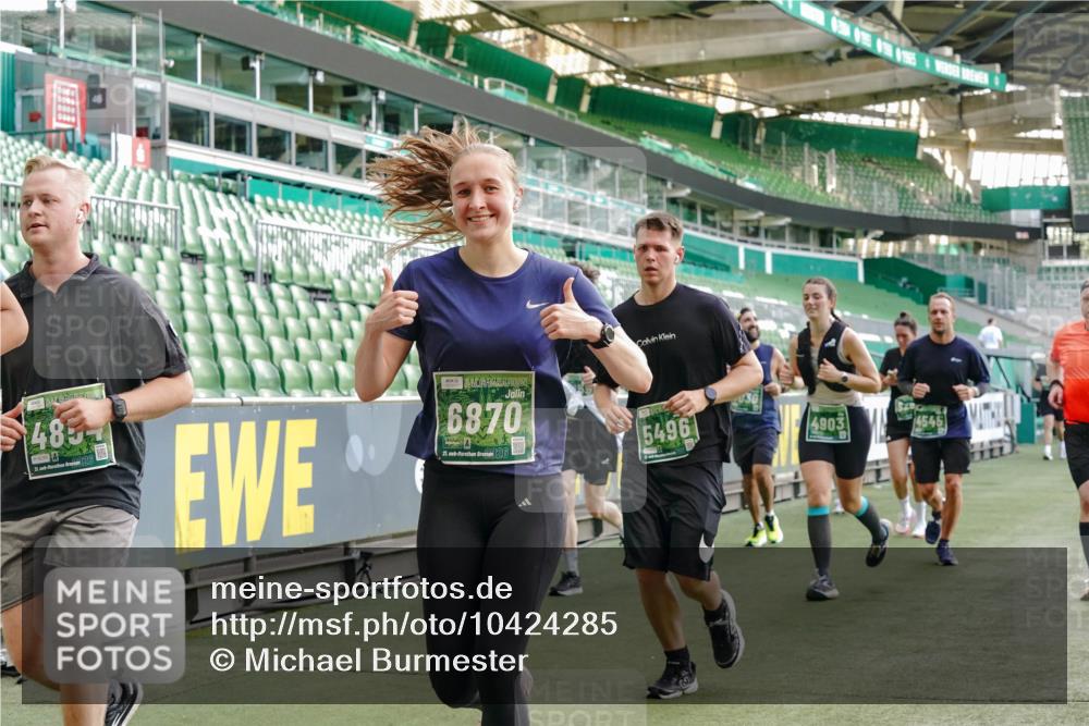 13.09.2026 - 21. swb-Marathon Bremen Michael Burmester http://msf.ph/oto/10424285 13.09.2026 13:23:53 Laufen im Stadion 137, 160, 182, 211, 324, 434, 533, 548, 571, 609, 708, 721, 723, 739, 743, 752, 892, 1157, 1178, 1259, 1273, 1331, 1463, 1471, 1597, 1598, 1691, 1746, 1788, 1883, 1944, 2095, 2211, 2213, 2252, 2286, 2312, 2323, 2433, 2445, 2465, 2475, 2483, 2495, 2497, 2503, 2504, 2526, 2571, 2768, 2776, 2936, 2968, 3252, 3282, 3288, 3289, 3292, 3298, 3312, 3347, 3364, 3381, 3395, 3423, 3447, 3505, 3530, 3559, 3727, 3770, 3819, 4020, 4054, 4231, 4406, 4407, 4431, 4466, 4467, 4584 meine-sportfotos.de