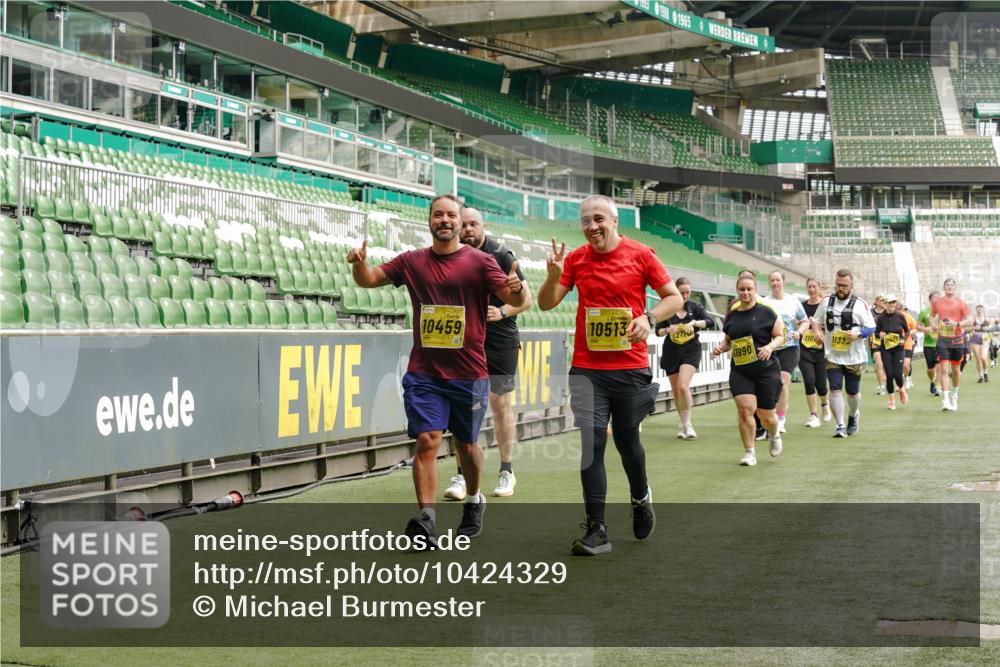 13.09.2026 - 21. swb-Marathon Bremen Michael Burmester http://msf.ph/oto/10424329 13.09.2026 10:47:06 Laufen im Stadion 10161, 10349, 10472, 10535, 10895, 10933, 10970, 11050, 11104, 11181, 11244, 11262, 11296, 11309, 11367, 11457, 11529, 11530, 11546, 11573, 11574, 11579, 11639, 11663, 11675, 11709, 11760, 11821, 12157, 12211, 12285, 12316, 12317, 12340, 12374, 12422, 12444, 12462, 10002, 10004, 10005, 10176, 10271, 10295, 10303, 10325, 10335, 10361, 10362, 10459, 10513, 10629, 10756, 10779, 10882, 10997, 10999, 11233, 11307, 11355 meine-sportfotos.de