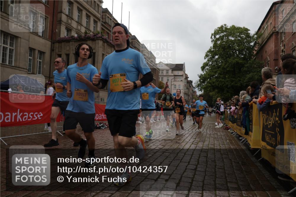 13.09.2026 - Kiel Lauf Yannick Fuchs http://msf.ph/oto/10424357 13.09.2026 11:00:07 Ziel 173, 327, 753, 964, 1078, 1728, 2382, 2490, 3121, 3775, 4437, 6520, 6897, 7398, 7438, 7945, 9140, 9690, 10420, 10996, 11503, 11607, 469, 620, 683, 747, 988, 1002, 1562, 1895, 1948, 2287, 3063, 3108, 3113, 3176, 3348, 3607, 3663, 4509, 5173, 5261, 5382, 5608, 5627, 6295, 7350, 7454, 7543, 7614, 7954, 8120, 8234, 8723, 8884, 9271, 9299, 9971, 10157, 10916, 10918, 11007, 11377, 11415, 12408, 893, 1036, 1518, 1896, 1897, 2150, 2151, 2187, 2558, 2915, 3793, 10674, 620, 683, 3113 meine-sportfotos.de