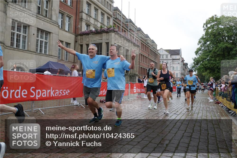 13.09.2026 - Kiel Lauf Yannick Fuchs http://msf.ph/oto/10424365 13.09.2026 11:00:08 Ziel 173, 327, 753, 964, 1078, 1728, 2382, 2490, 3121, 3775, 4437, 6520, 6897, 7398, 7438, 7945, 9140, 9690, 10420, 10996, 11503, 11607, 469, 683, 747, 988, 1002, 1562, 1895, 1948, 2287, 3063, 3108, 3113, 3176, 3607, 3663, 4509, 5173, 5261, 5382, 5608, 5627, 6295, 7350, 7454, 7543, 7614, 7954, 8120, 8234, 8723, 8884, 9271, 9299, 9971, 10157, 10916, 10918, 11007, 11377, 11415, 12408, 893, 1036, 1518, 1896, 1897, 2150, 2151, 2187, 2558, 2915, 3793, 10674, 620, 683, 3113 meine-sportfotos.de