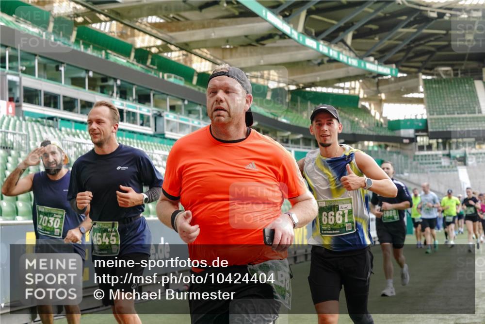13.09.2026 - 21. swb-Marathon Bremen Michael Burmester http://msf.ph/oto/10424404 13.09.2026 13:23:57 Laufen im Stadion 137, 160, 182, 211, 324, 434, 533, 548, 571, 609, 708, 721, 723, 739, 743, 752, 892, 1178, 1259, 1273, 1331, 1463, 1471, 1597, 1598, 1691, 1746, 1788, 1944, 2095, 2211, 2213, 2252, 2286, 2312, 2323, 2433, 2445, 2465, 2475, 2483, 2495, 2497, 2503, 2504, 2526, 2571, 2644, 2768, 2776, 2936, 2968, 3252, 3282, 3288, 3289, 3292, 3298, 3306, 3312, 3347, 3364, 3381, 3395, 3423, 3447, 3505, 3530, 3559, 3727, 3770, 3819, 4054, 4231, 4406, 4407, 4431, 4466, 4467, 4584 meine-sportfotos.de