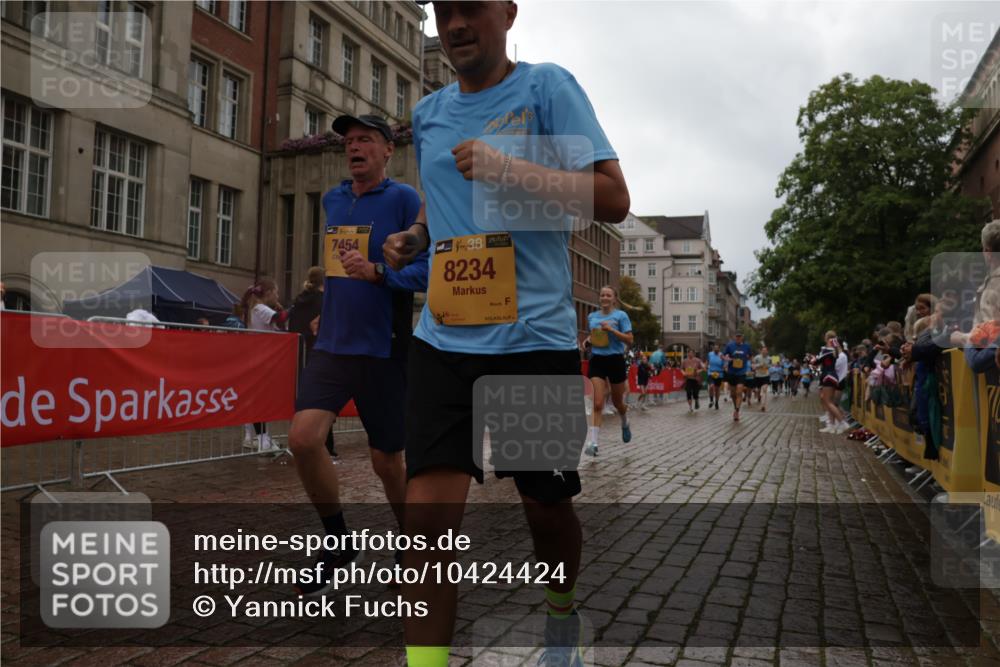 13.09.2026 - Kiel Lauf Yannick Fuchs http://msf.ph/oto/10424424 13.09.2026 11:00:13 Ziel 173, 327, 753, 1036, 1078, 2187, 2382, 2490, 2558, 3121, 3775, 4437, 6520, 6897, 7438, 7945, 9690, 10420, 10996, 11220, 11471, 11503, 11607, 469, 747, 753, 964, 988, 1002, 1562, 1728, 1895, 1948, 2287, 3063, 3607, 4509, 5261, 5627, 6295, 7350, 7398, 7454, 7543, 7614, 7954, 8120, 8234, 9140, 9271, 9299, 10916, 10918, 11007, 11377, 11415, 362, 893, 1518, 1650, 1896, 1897, 2150, 2151, 2233, 2267, 2915, 3793, 4261, 10674, 620, 683, 3113, 3176, 7614 meine-sportfotos.de