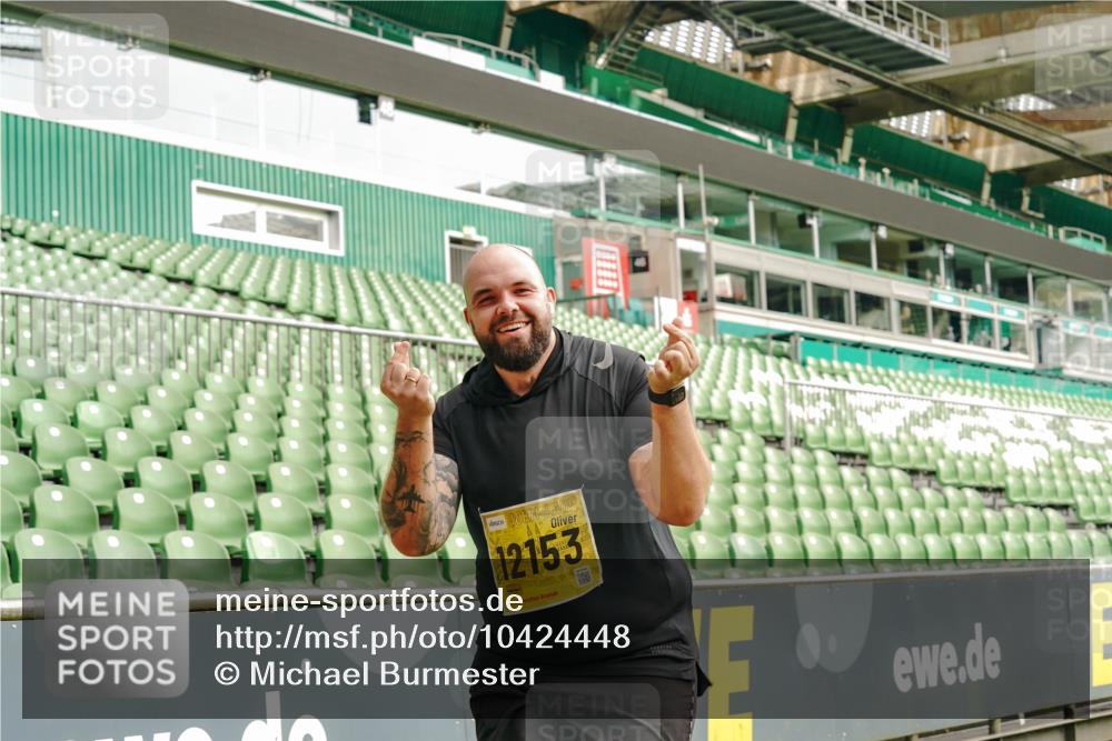 13.09.2026 - 21. swb-Marathon Bremen Michael Burmester http://msf.ph/oto/10424448 13.09.2026 10:47:10 Laufen im Stadion 10161, 10349, 10472, 10535, 10895, 10933, 10970, 11050, 11104, 11181, 11244, 11262, 11296, 11309, 11367, 11457, 11529, 11530, 11546, 11573, 11574, 11579, 11639, 11663, 11675, 11709, 11760, 11821, 12157, 12211, 12285, 12316, 12317, 12340, 12374, 12422, 12444, 12462, 10002, 10004, 10005, 10176, 10191, 10192, 10271, 10295, 10303, 10325, 10335, 10361, 10362, 10459, 10513, 10629, 10756, 10779, 10882, 10997, 10999, 11233, 11307, 11355 meine-sportfotos.de