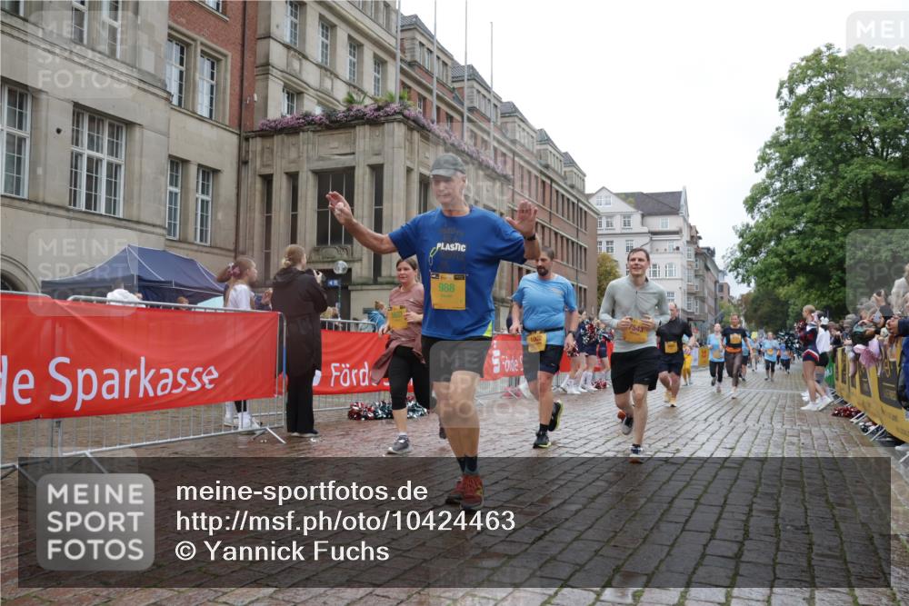 13.09.2026 - Kiel Lauf Yannick Fuchs http://msf.ph/oto/10424463 13.09.2026 11:00:19 Ziel 173, 327, 893, 1036, 1518, 1896, 1897, 2150, 2151, 2187, 2490, 2558, 2915, 3121, 3793, 4239, 4787, 6431, 6520, 6770, 6897, 7091, 7438, 9690, 10346, 10420, 11182, 11220, 11471, 11607, 11835, 469, 753, 964, 988, 1002, 1078, 1562, 1728, 1895, 1948, 2287, 2382, 3063, 3775, 4437, 4509, 5261, 5627, 6295, 6520, 7398, 7543, 7945, 7954, 8120, 9140, 9271, 9299, 9690, 10996, 11007, 11377, 11415, 11503, 11607, 362, 1650, 1722, 2233, 2267, 4261, 10674, 3176, 7614 meine-sportfotos.de
