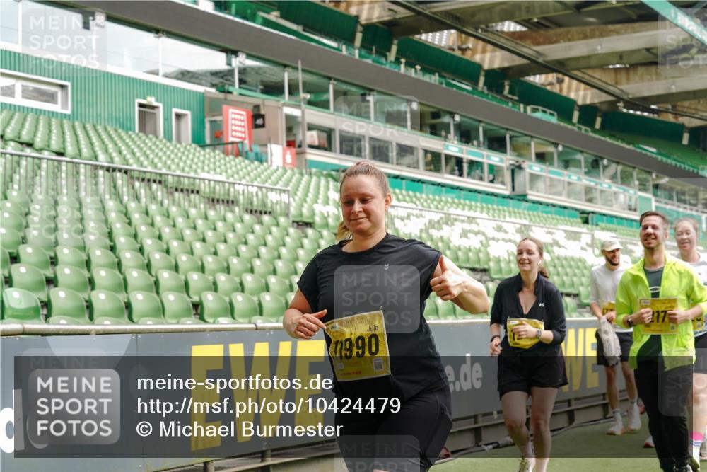 13.09.2026 - 21. swb-Marathon Bremen Michael Burmester http://msf.ph/oto/10424479 13.09.2026 10:47:11 Laufen im Stadion 10161, 10264, 10349, 10472, 10535, 10895, 10933, 10970, 11050, 11104, 11181, 11244, 11262, 11296, 11309, 11367, 11443, 11457, 11529, 11530, 11546, 11573, 11574, 11579, 11639, 11663, 11675, 11709, 11760, 11821, 12157, 12211, 12285, 12316, 12317, 12340, 12374, 12422, 12444, 12462, 10002, 10004, 10005, 10176, 10191, 10192, 10271, 10295, 10303, 10325, 10335, 10361, 10362, 10459, 10513, 10629, 10756, 10779, 10882, 10997, 10999, 11233, 11307, 11355 meine-sportfotos.de